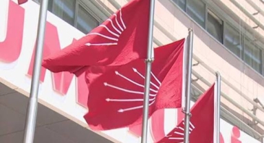 CHP'de iki vekilden partide kalma kararı!