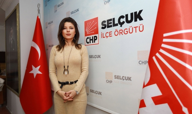 CHP İzmir'in tek kadın ilçe başkanı Onbaşıoğlu istifa etti!
