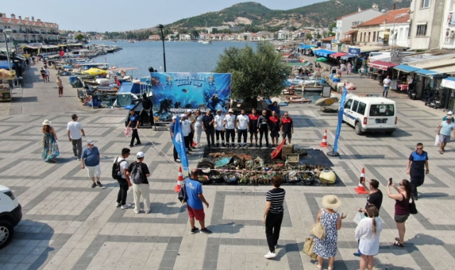 Foça'da Kapsamlı Deniz ve Kıyı Temizliği: Denizden Çıkanlar İnsanlığın İzleri Sergileniyor