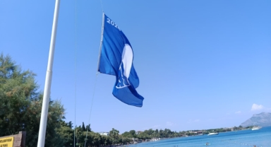 Hastanealtı Plajı’nda Mavi Bayrak yeniden gönderde