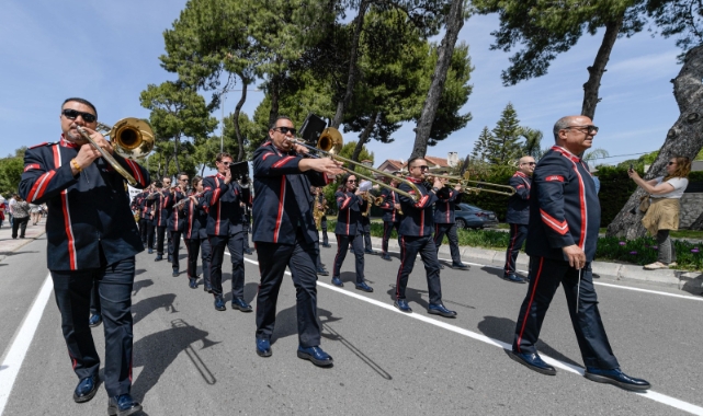 İzmir'in tarihine 83 yıldır “müzikle” tanıklık ediyorlar