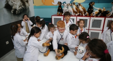 Karşıyaka Evrensel Çocuk Merkezi’nde yaz tatili dopdolu geçecek!