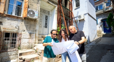 Konak'tan çifte restorasyon atağı: Asırlık binalar hizmet alanlarına dönüşecek