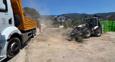 Menderes’in Sahil Bölgesinde Atık Seferberliği