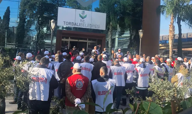 Torbalı Belediyesi'nde maaş krizi: İşçiler iş bıraktı!