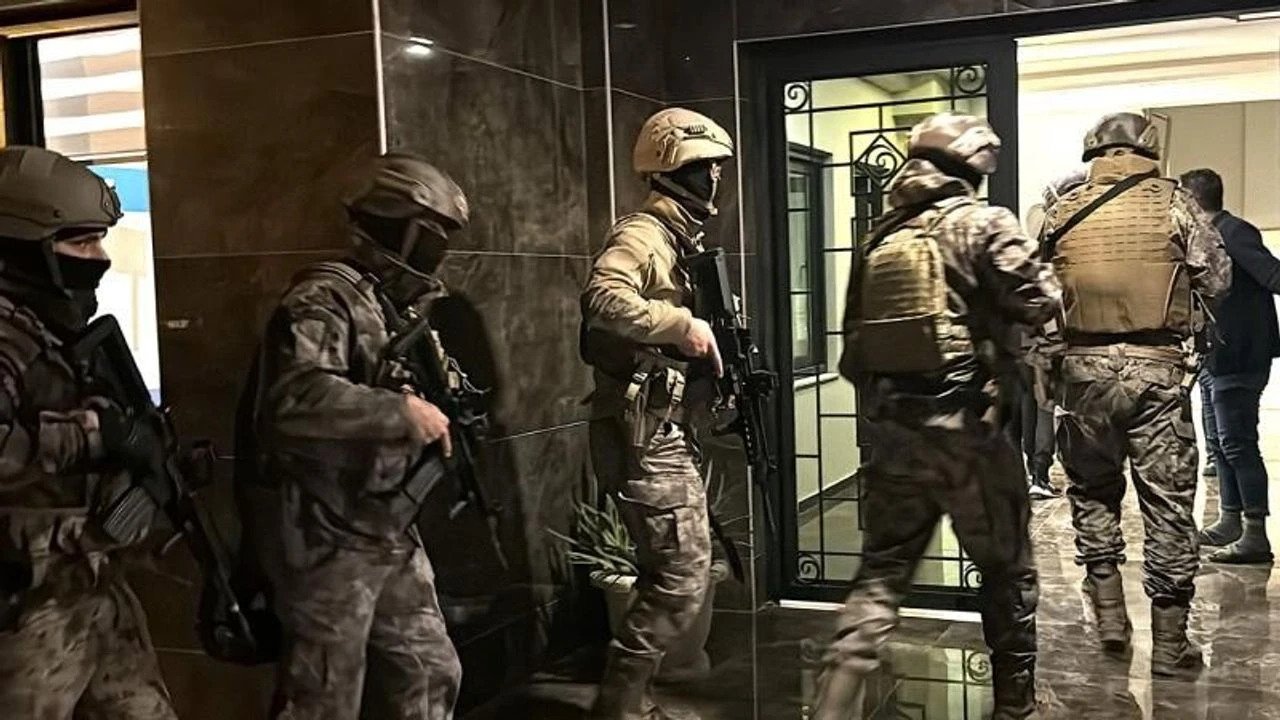52 ilde eş zamanlı operasyon: 216 şüpheli yakalandı!