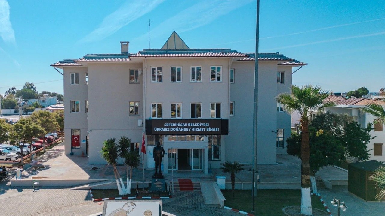 Seferihisar YENİ Parti'ye geçti!