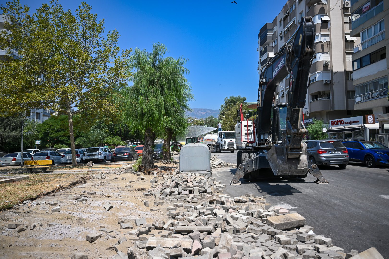 Bornova’nın merkezinde büyük estetik dönüşüm