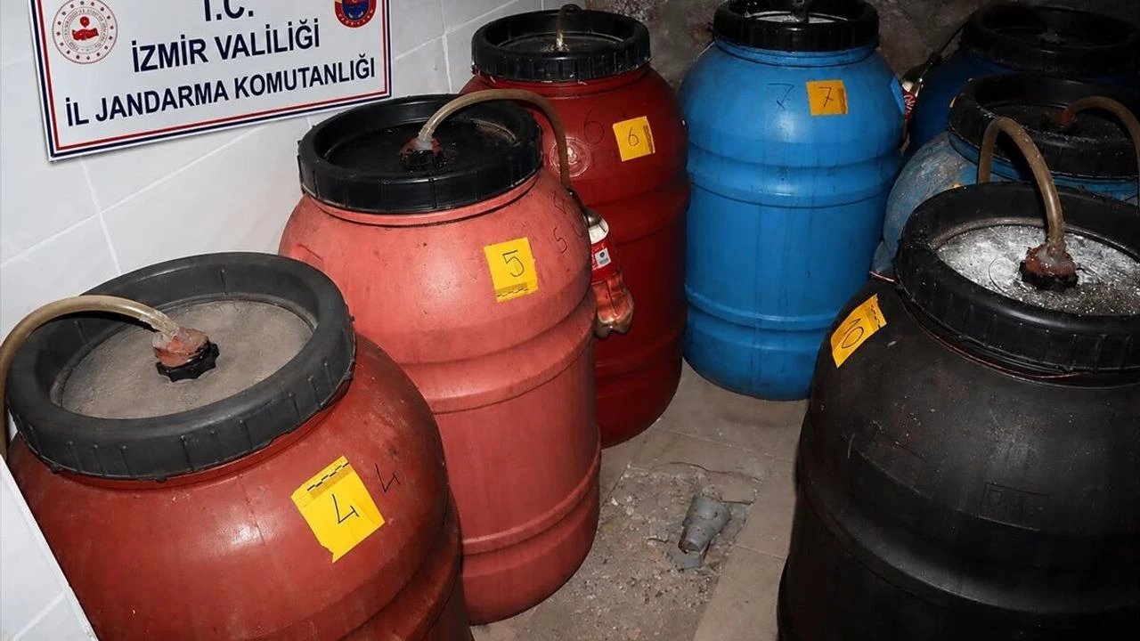 Facianın önüne geçildi: İzmir'de dev sahte alkol operasyonu!