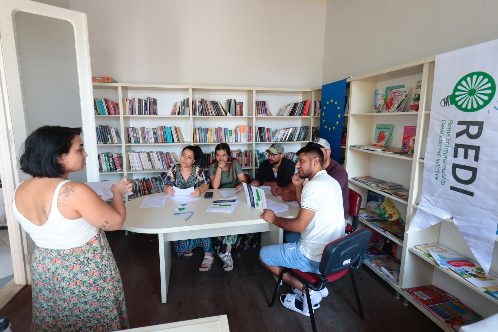 Konak’ta Roman gençlere CV ve kariyer yönetimi eğitimi