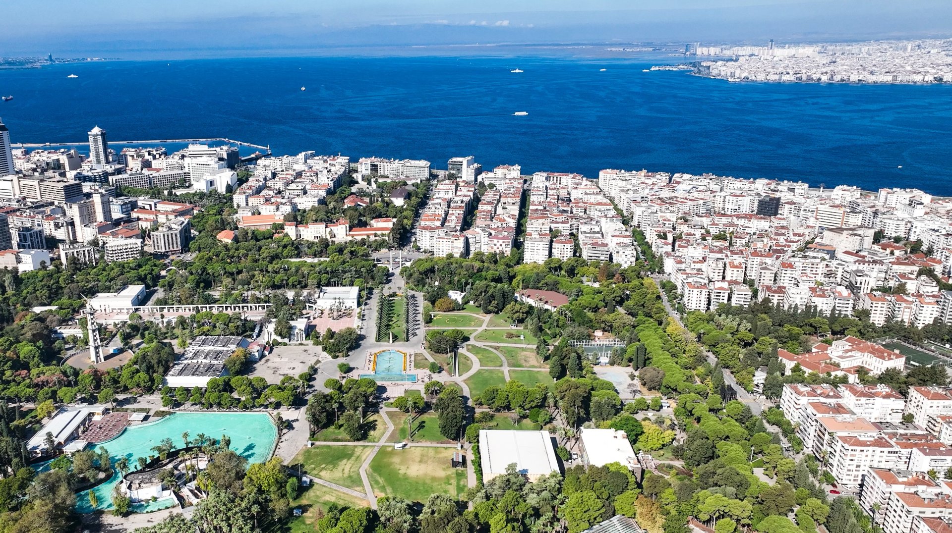 İzmir'in dijital rehberi yenilendi